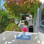 Stratos & Aparthotel 4*