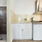 Stratos &