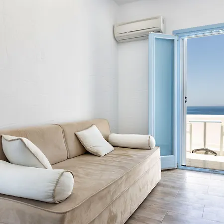 Stratos & Ξενοδοχείο με διαμερίσματα 4*