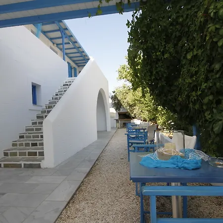Ξενοδοχείο με διαμερίσματα Stratos &