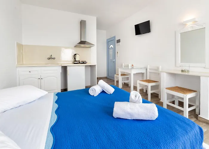 Aparthotel Stratos &