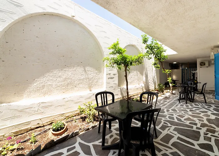 Aparthotel Stratos & Parikia (Paros)