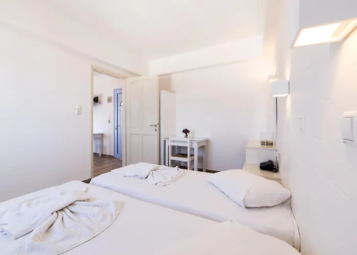 Aparthotel Stratos & Parikia (Paros)