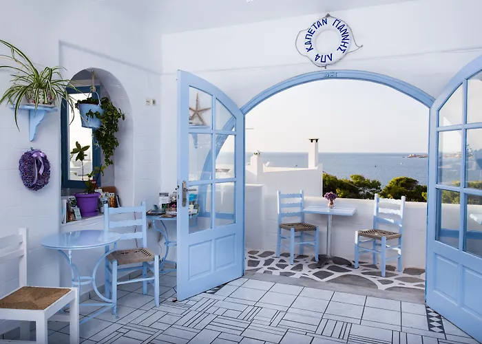 Stratos & Aparthotel