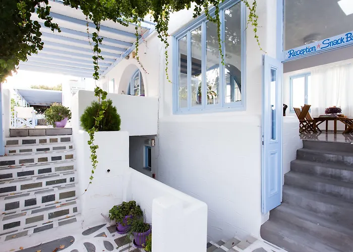 Stratos & Aparthotel