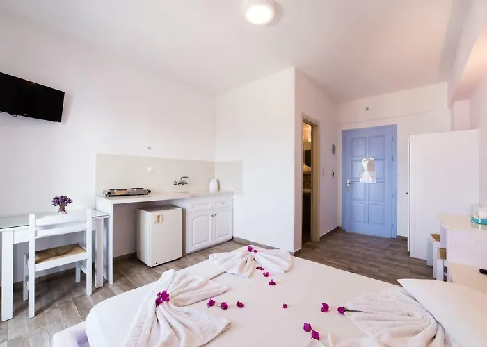 Stratos & Aparthotel Parikia (Paros)