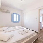 Stratos & Aparthotel 4*