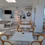 Stratos & Aparthotel Páros