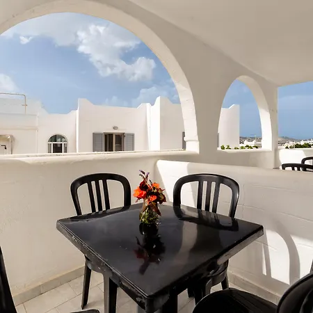 Aparthotel Stratos & 3*