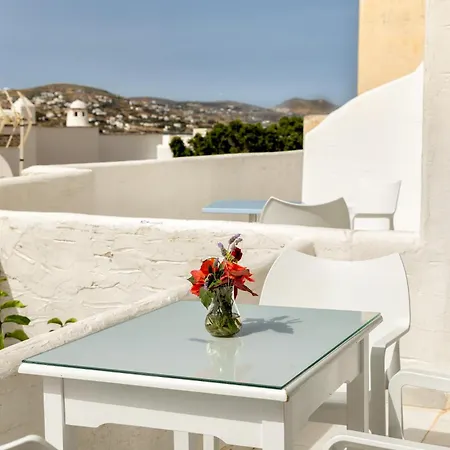 Stratos & Aparthotel