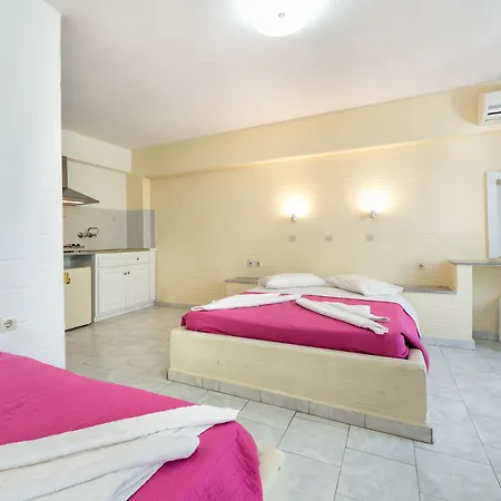 Stratos & Aparthotel 3*