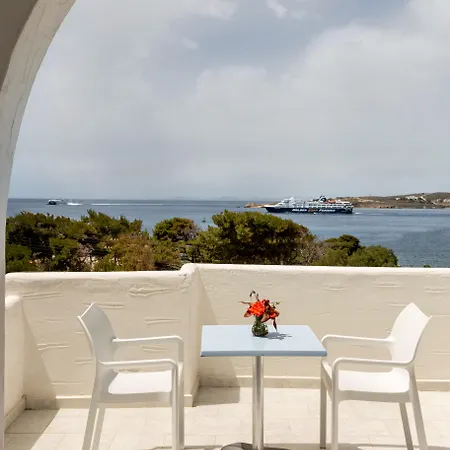 Aparthotel Stratos & 3*