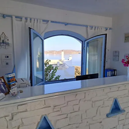 Aparthotel Stratos & 3*