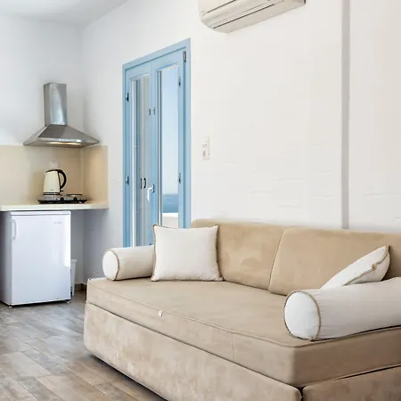 Stratos & Aparthotel Parasporos