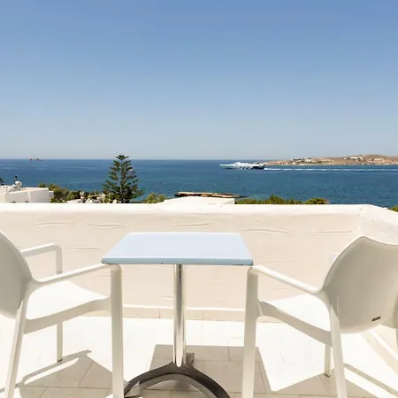 Stratos & 3* Parikia (Paros)