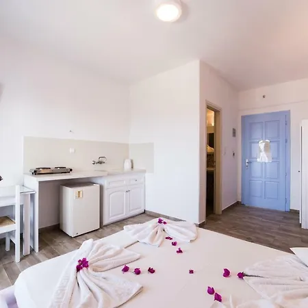Stratos & Aparthotel Parikia (Paros)