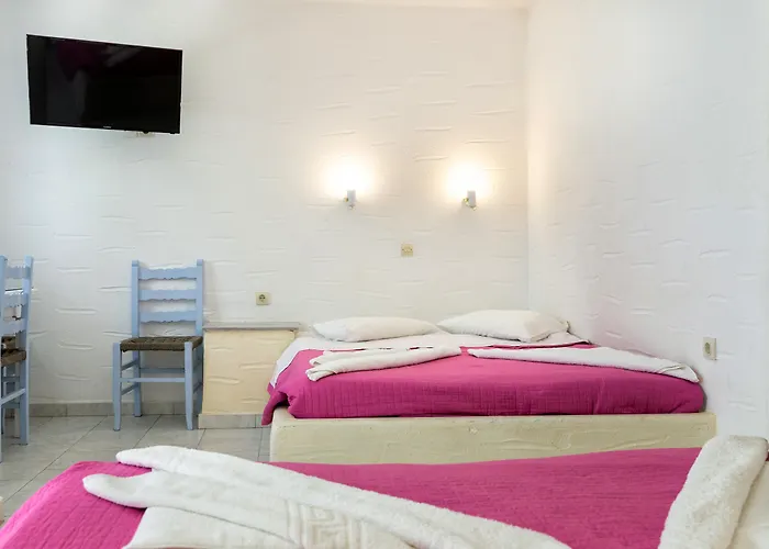 Stratos & Lägenhetshotell 4*