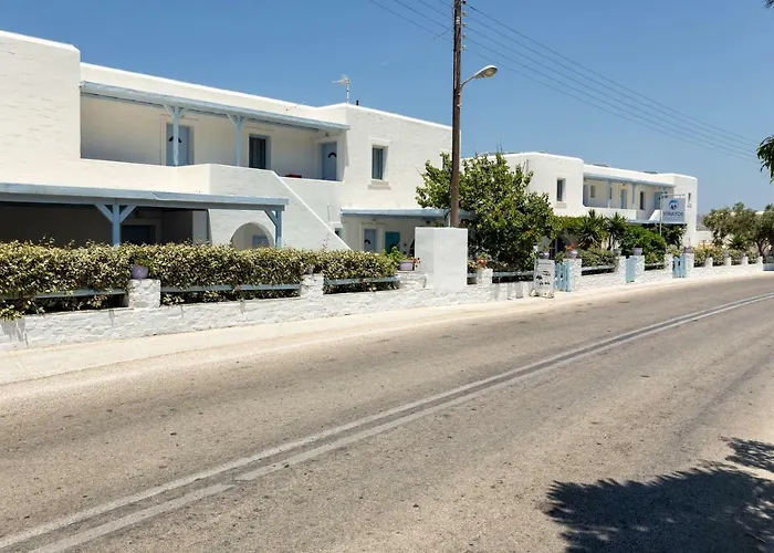 Stratos & Lägenhetshotell 4*